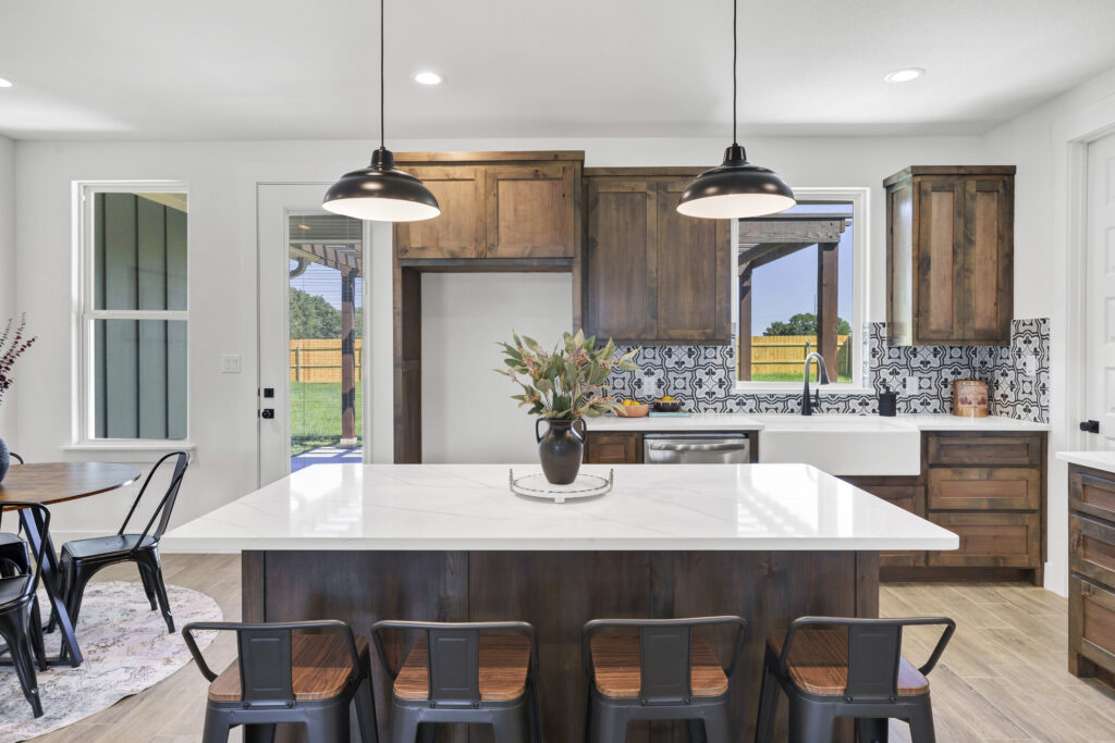 Modlux.Media.416 Red Bud Ln_DSC09610